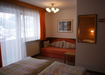 schlafzimmer ferienwohnungen lermoos haus nordtirol